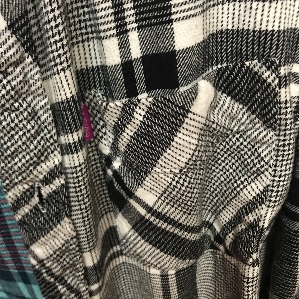 Mishka button down - Picture 5 of 5